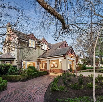 11 Chatfield Avenue, Balwyn