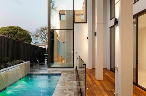 8 Finhaven Court, Kew