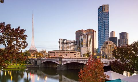 Princes Bridge and the Melbourne skyline in autumn