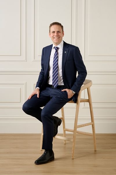 Aaron Yeats full body image