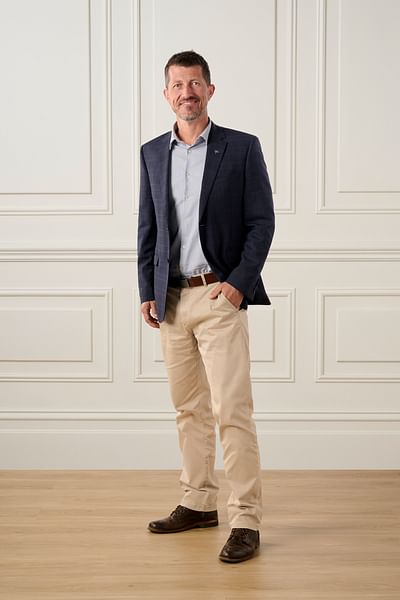 Andrew Turley full body image