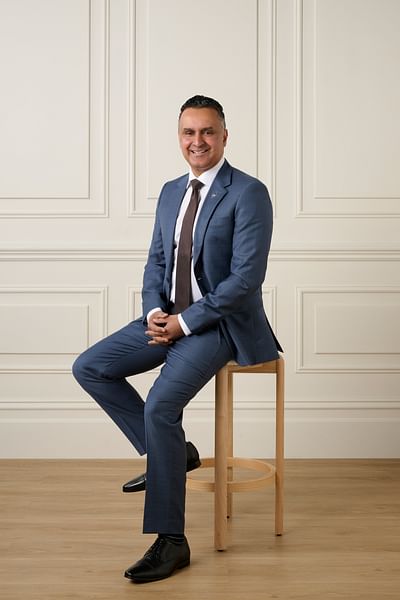 Brett Vanderwert full body image