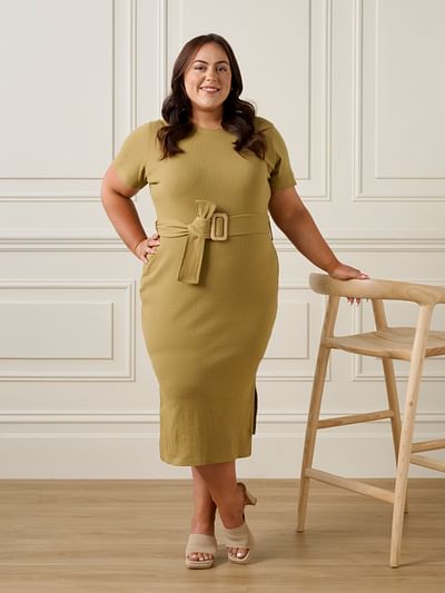Brianah Lourandos full body image
