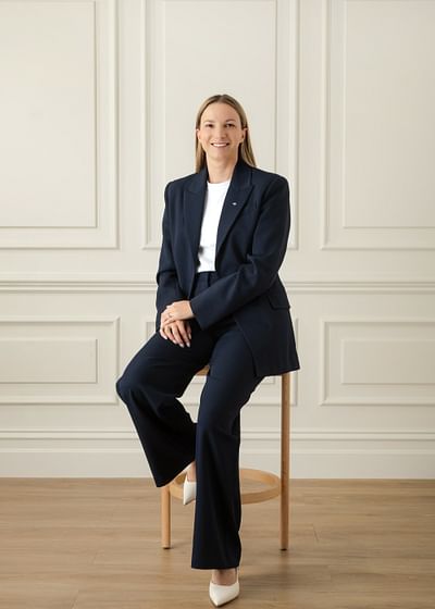 Charlotte Broussard full body image