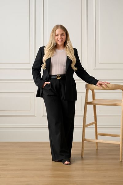Charlene Soyfer full body image