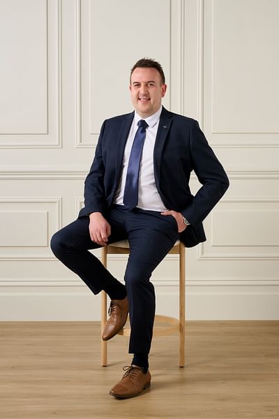 Chris Clerke full body image