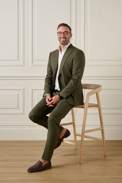 Daniel Broadbent image