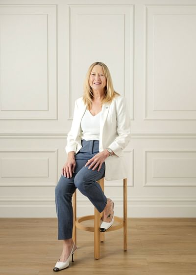 Denise Harding full body image