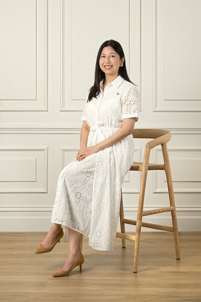 Dorothy Lim full body image