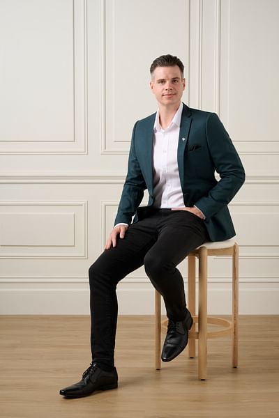 Edward Tombs full body image