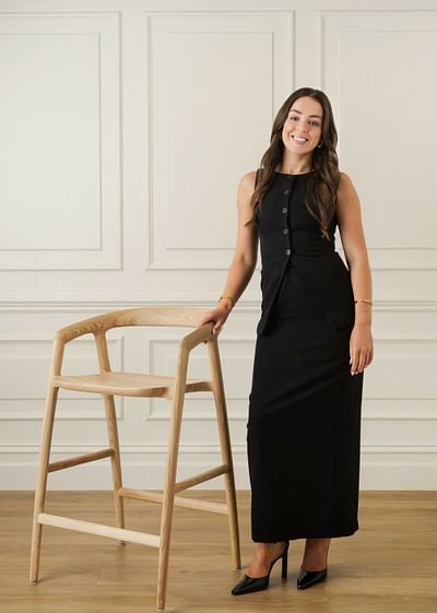 Emma Keeble full body image