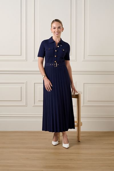Eve Lawson Carden full body image