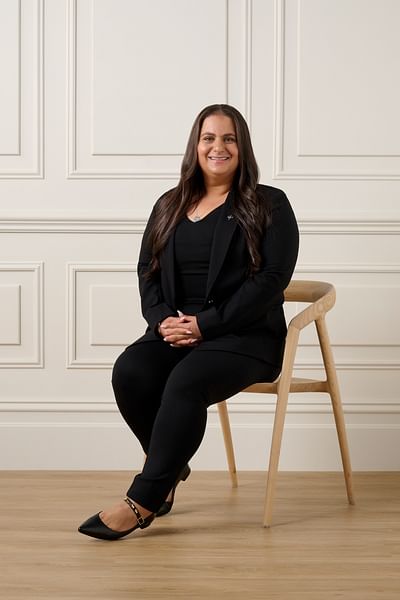 Gina Jones full body image