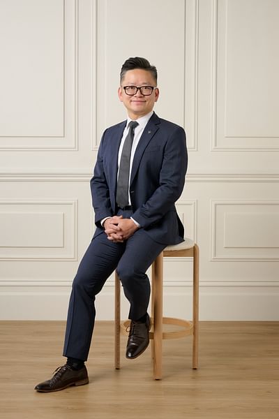 Henry Lee full body image