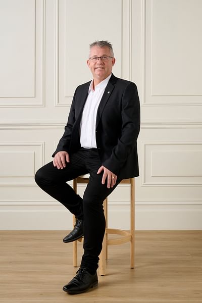 Ian Mason full body image