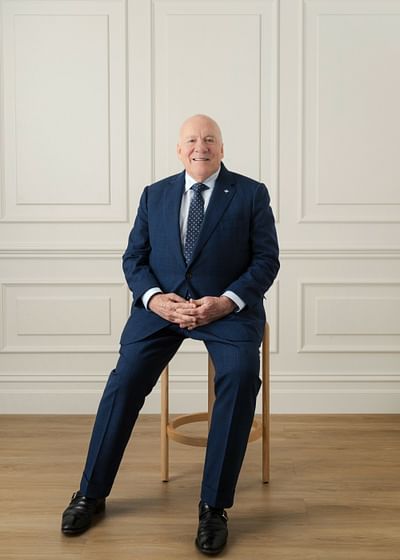 Iain Carmichael image