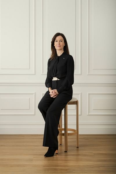 Jane Castledine full body image