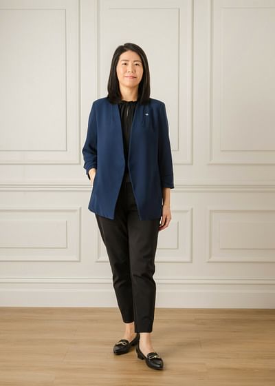 Jocelyn Leong full body image