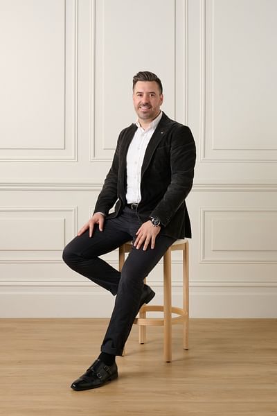 Joshua Franzi full body image