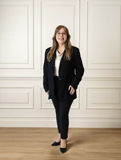 Kailah Scarff full body image