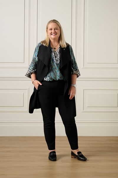 Katherine Ding full body image