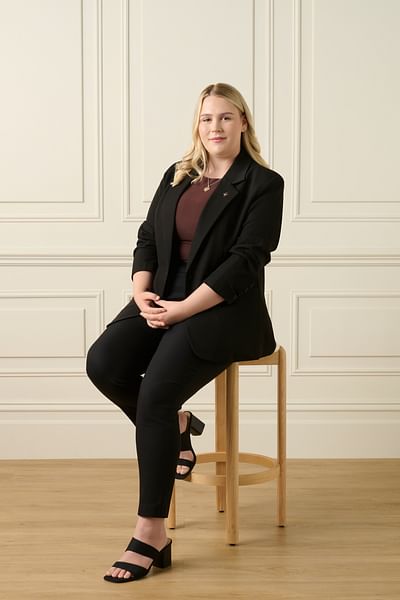 Kelcie Paterson full body image
