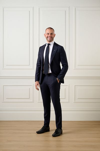 Kosta Mesaritis full body image