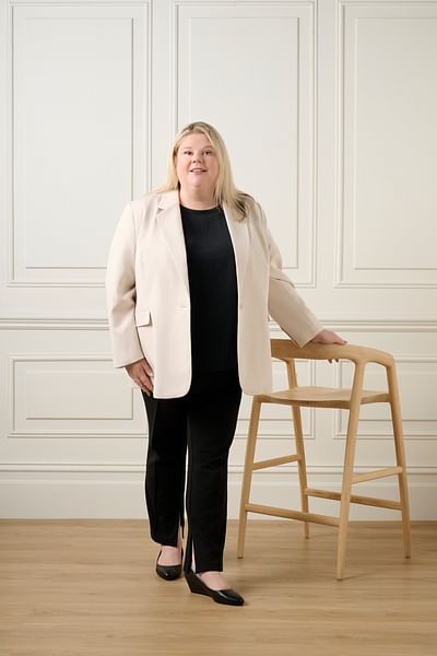 Lori French full body image
