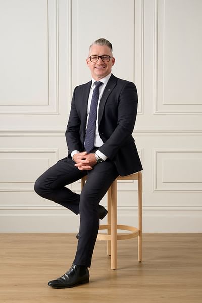 Marcus Falconer full body image