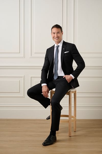 Michael Minic full body image