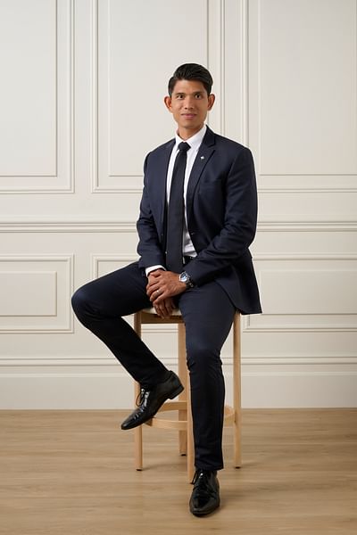 Myron Ching full body image
