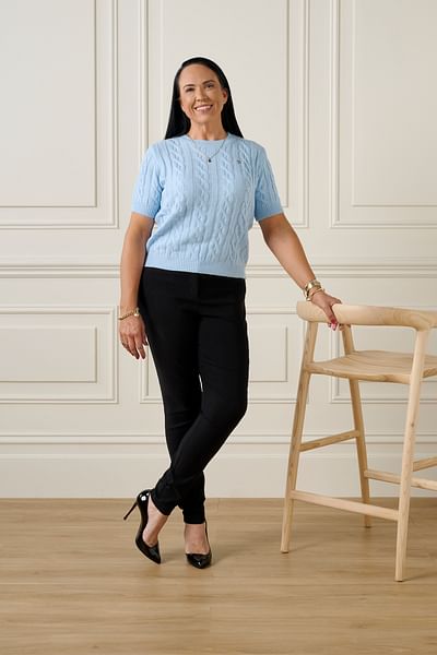 Naomi Henderson full body image