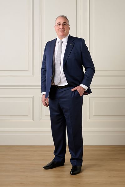 Peter Vigano full body image