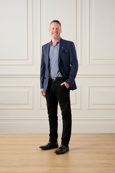 Phil Hayward full body image