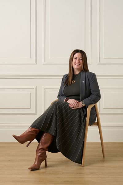 Regina Atkinson full body image