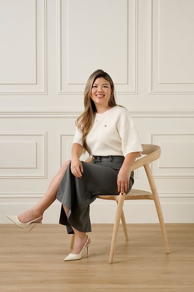 Sharon Zuo full body image