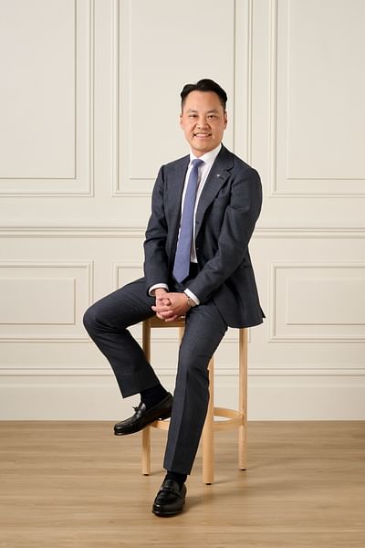 Stephen Huang full body image