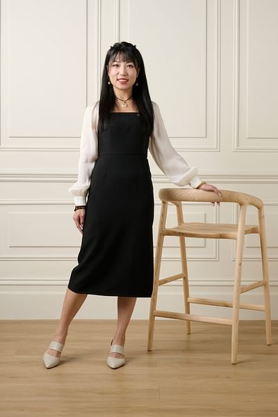 Tiffany Pan full body image