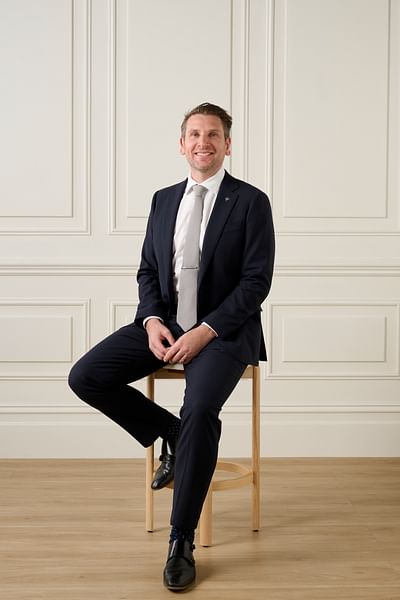 Tom Kurtschenko full body image