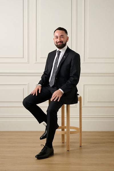 Trent Dickson full body image