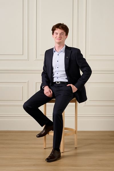 William Reynolds-Ferraro full body image