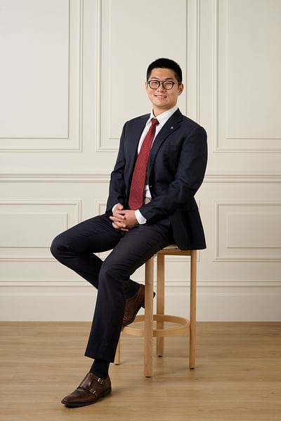 Zanny Wang full body image