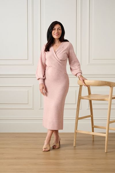Zoe Le Page full body image