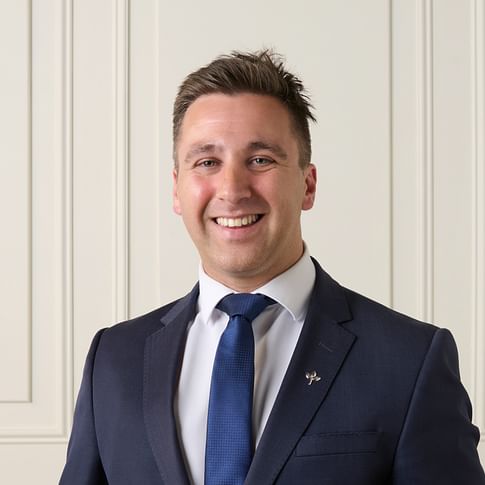 Alan Hodges face image
