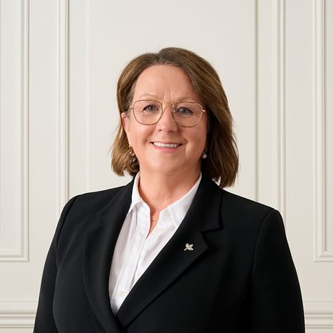 Carolyn Wray face image
