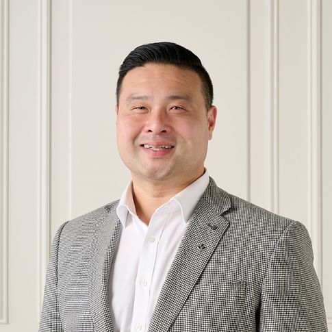 Charles Shi face image