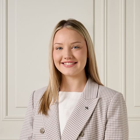 Grace Solomon face image