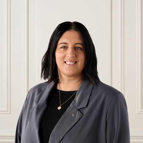 Kelly Hartmann face image