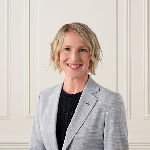 Leanne Pearman face image