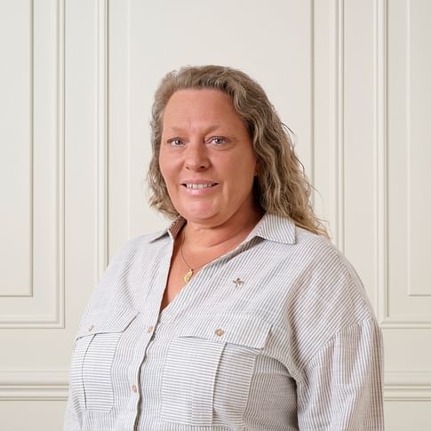 Lisa Hart face image